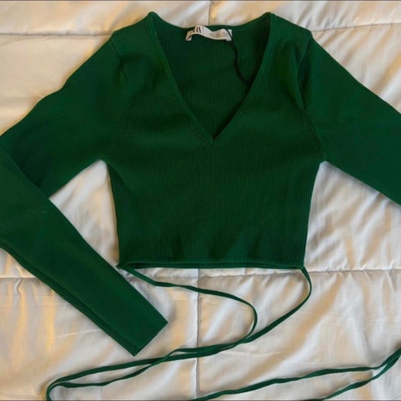 Zara Green Long Sleeve Cropped Top - Picture 2 of 3